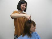 カラー&カットHIMAWARI 上今井店(社員)のアルバイト写真2