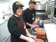 ピザリトルパーティー 千代原口店のアルバイト求人写真3