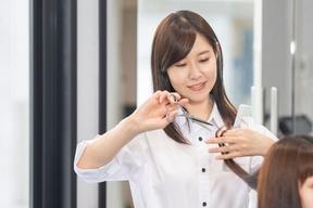 HAIR SALON IWASAKI 小倉南店(正社員)スタイリスト(株式会社ハクブン)のアルバイト写真