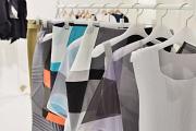 ������� PLEATS PLEASE ISSEY MIYAKE�X�A���o�C�g�ʐ^