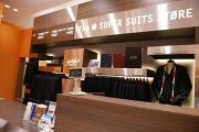 ザ・スーパースーツストア mozo店の小写真