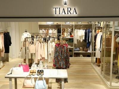 Tiara ティアラ キュートな大人スタイルのアパレル販売 ルミネ大宮のバイト求人情報 X シフトワークス