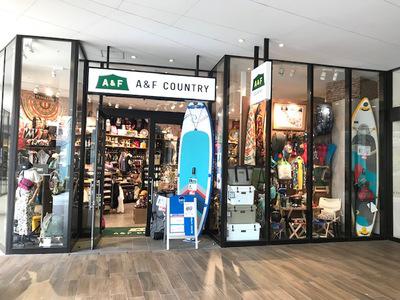 私が店長の千野です!親切丁寧に教えます!!