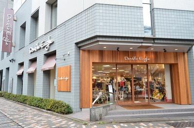 店内は限定のゴルフグッズ一色♪