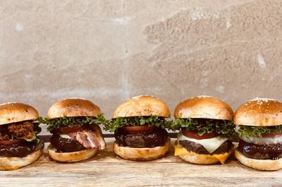 Burgers Cafe バルバレスコ フルタイム のバイト求人情報 X シフトワークス