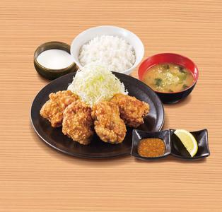 ホールスタッフ大募集★