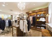 ☆社員登用あり☆お店の顔となるスタッフになろう!