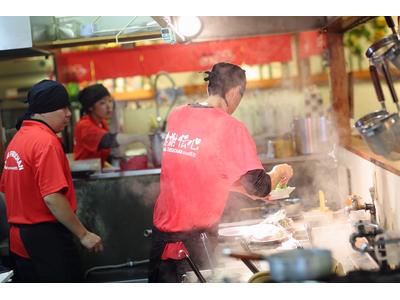 大阪ふくちぁんラーメン 八戸ノ里店 店長候補 2のアルバイト バイト求人情報 マッハバイトでアルバイト探し